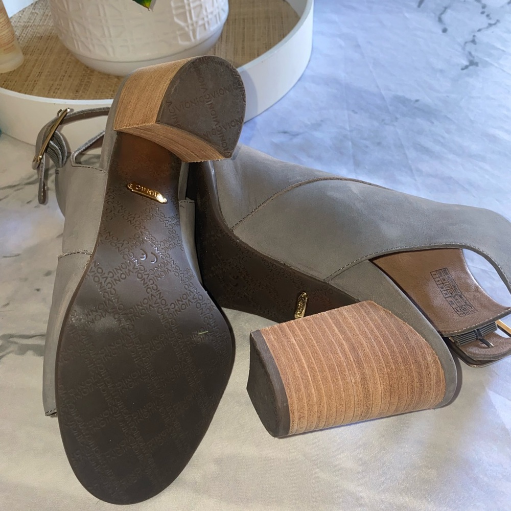 Vionic Open Toe Boots - Size 7 - Picture 5 of 6